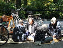 Vagabundos jugando en el parque